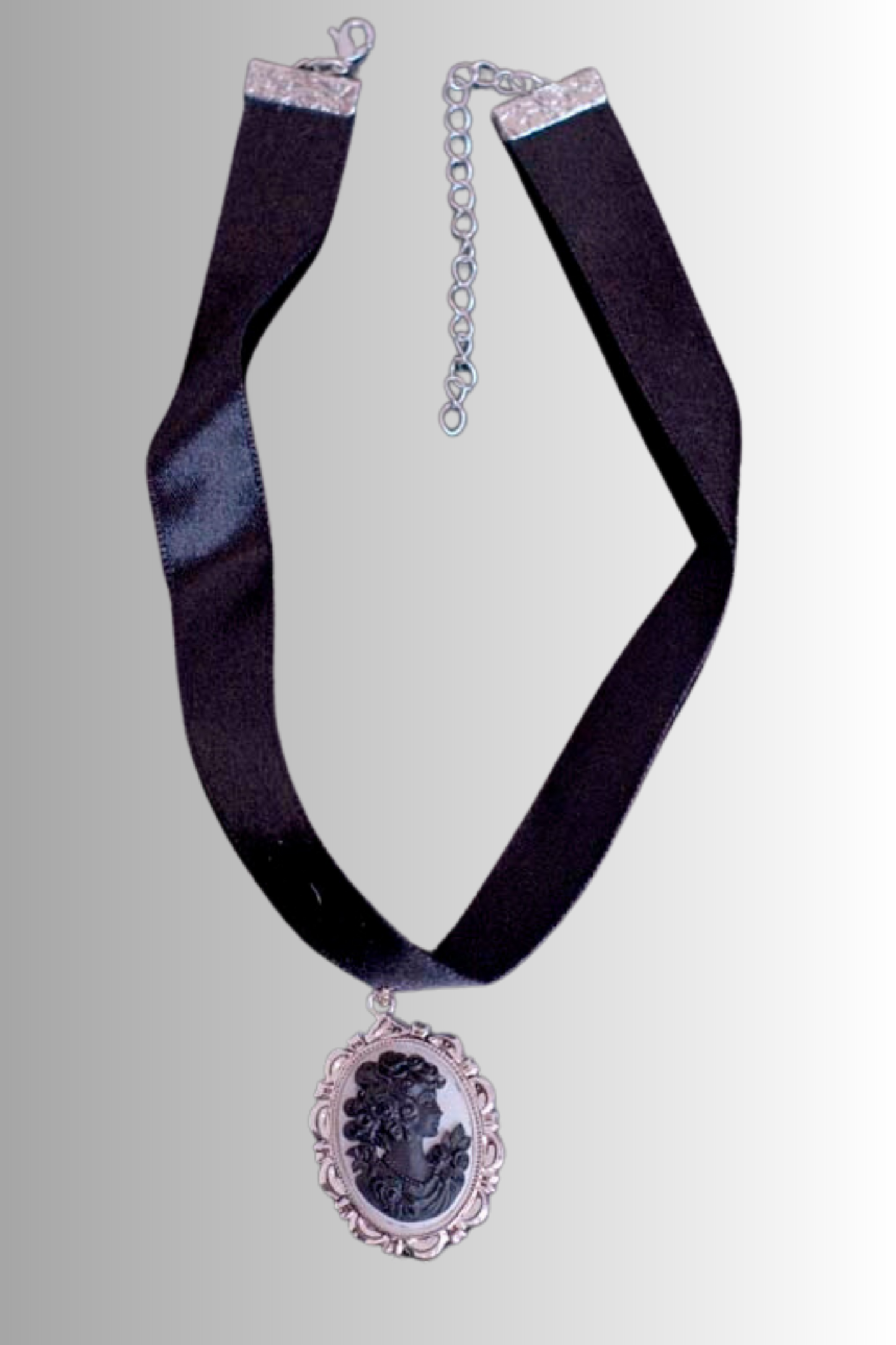 Midnight Elegance Cameo Choker