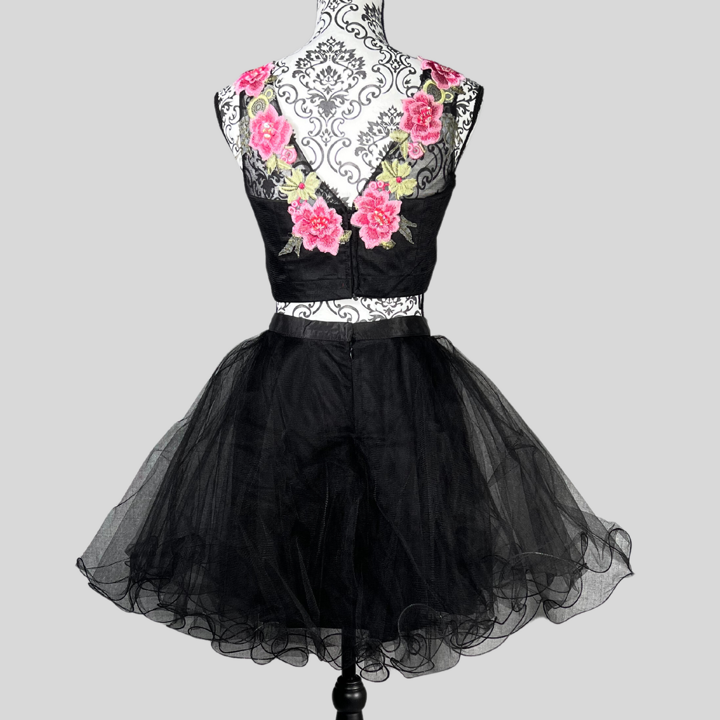 NOX ANABEL EMBROIDERED ROSE TWO-PIECE DRESS