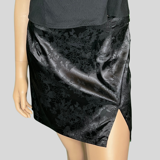 ELEGANT JACQUARD SATIN MINI SKIRT